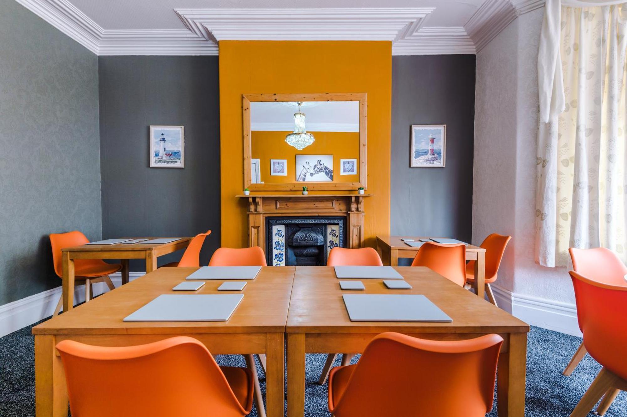 Pebbles Guest House 블랙풀 외부 사진